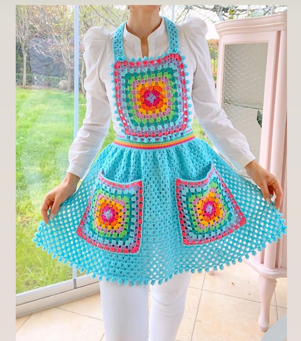 Color Pop Apron – A Granny Square Crochet Masterpiece