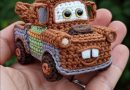 Crochet tow-truck amigurumi