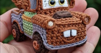 Crochet tow-truck amigurumi