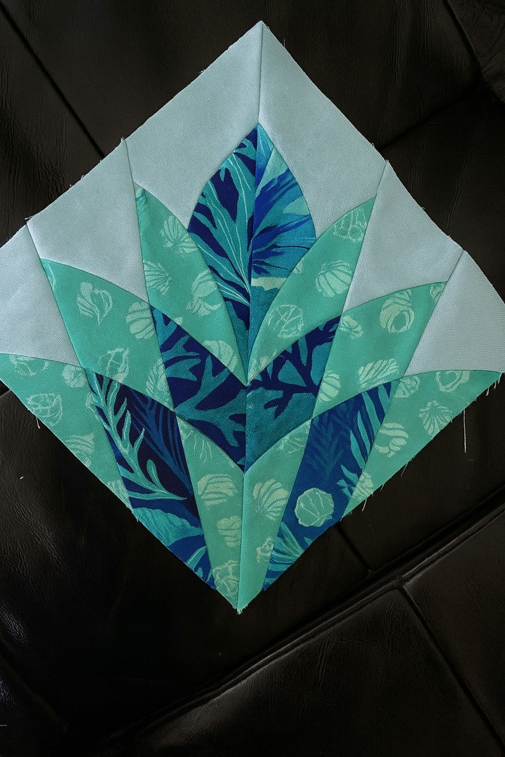 Art-Deco Fan Leaf .